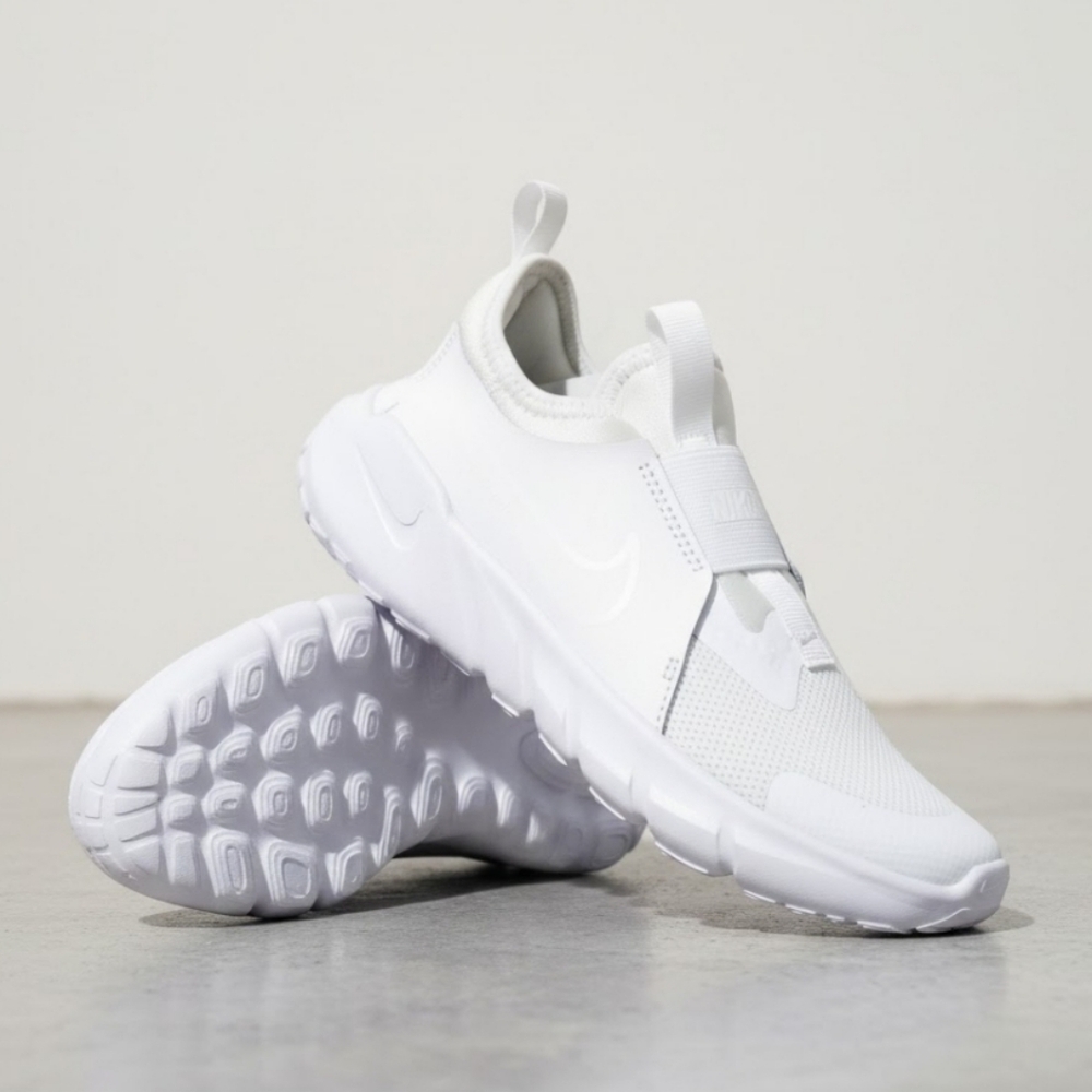 NEW! Nike Flex runner 3 Slip-On Sneakers Sz 2